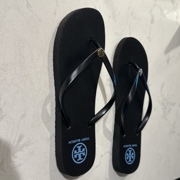 Tory Burch Black Sandals with Logo Accent Size 10 - Picture 11 of 12